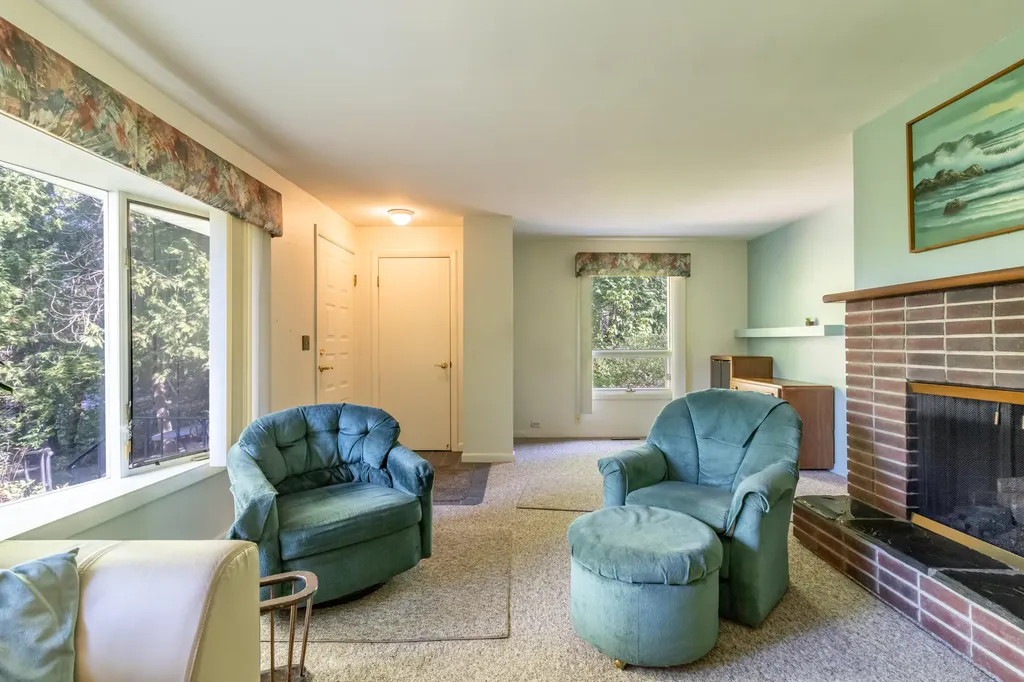 1159 Essex Street Bangor ME 04401