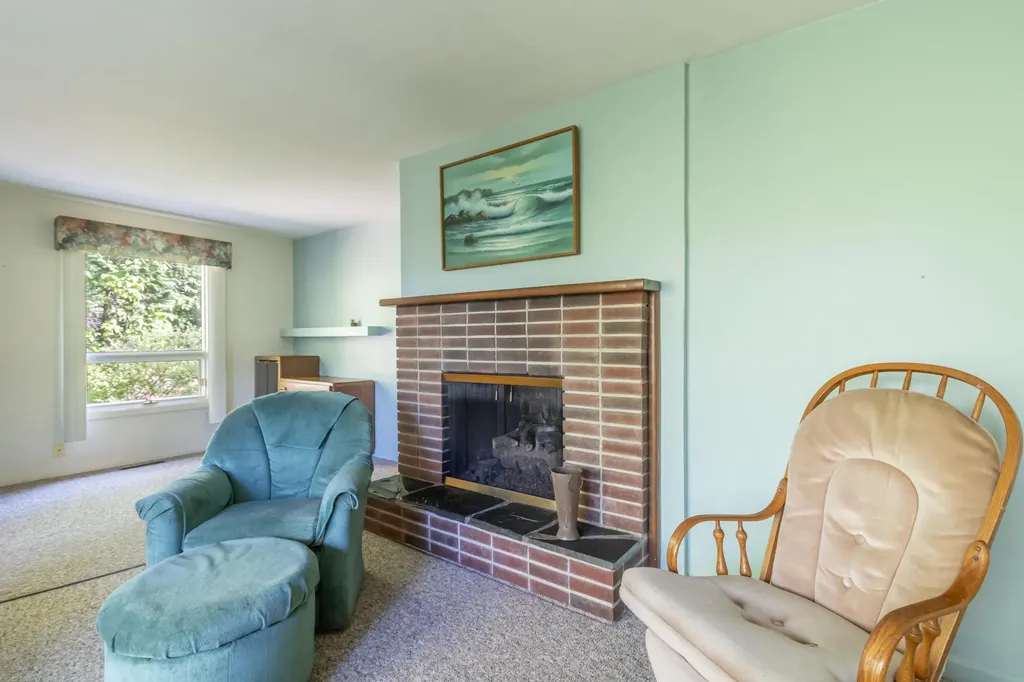 1159 Essex Street Bangor ME 04401