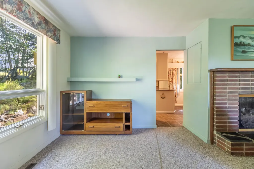 1159 Essex Street Bangor ME 04401