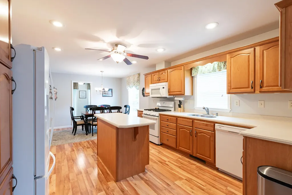 32 Caslyn Drive Eliot ME 03903