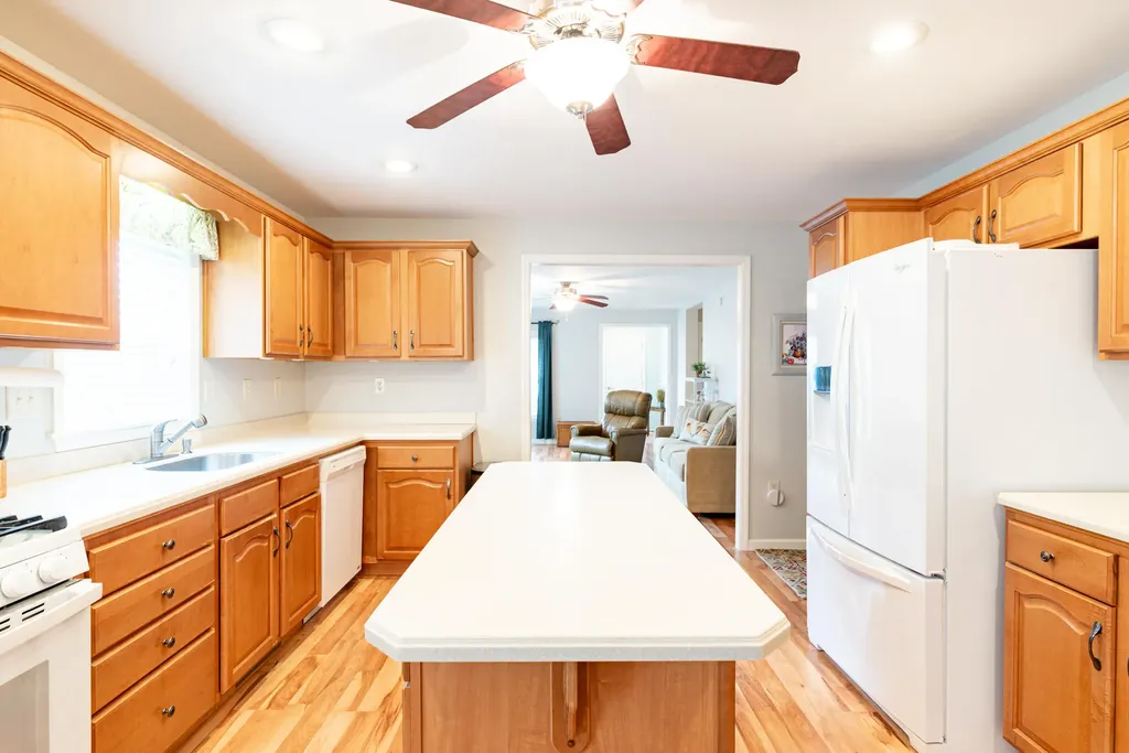 32 Caslyn Drive Eliot ME 03903