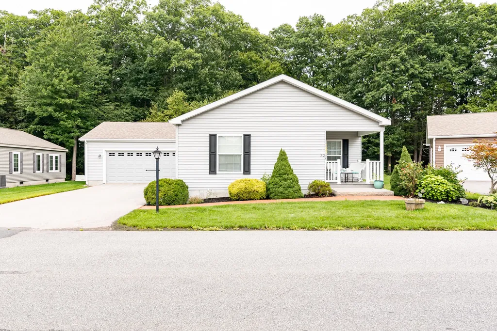32 Caslyn Drive Eliot ME 03903