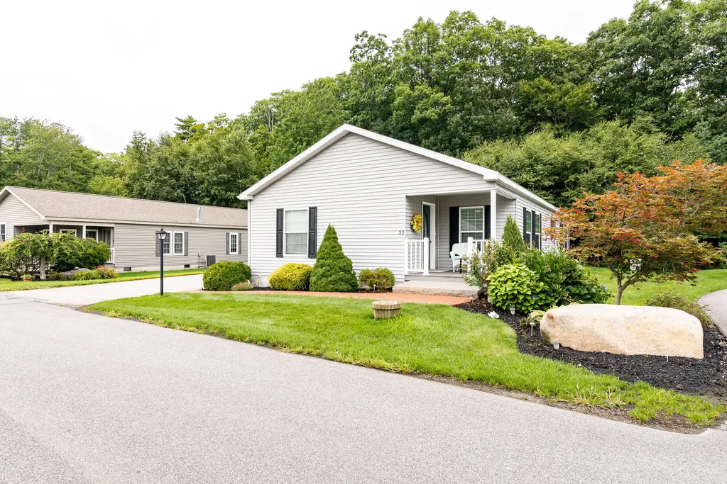 32 Caslyn Drive Eliot ME 03903