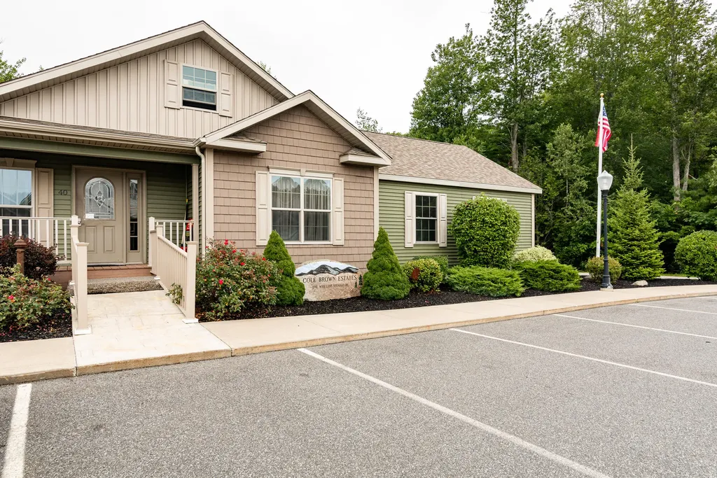32 Caslyn Drive Eliot ME 03903