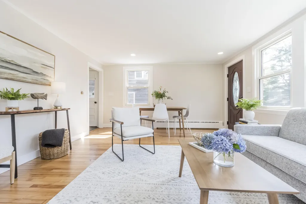 25 Dorset Street Portland ME 04102