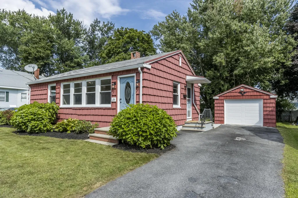 25 Dorset Street Portland ME 04102