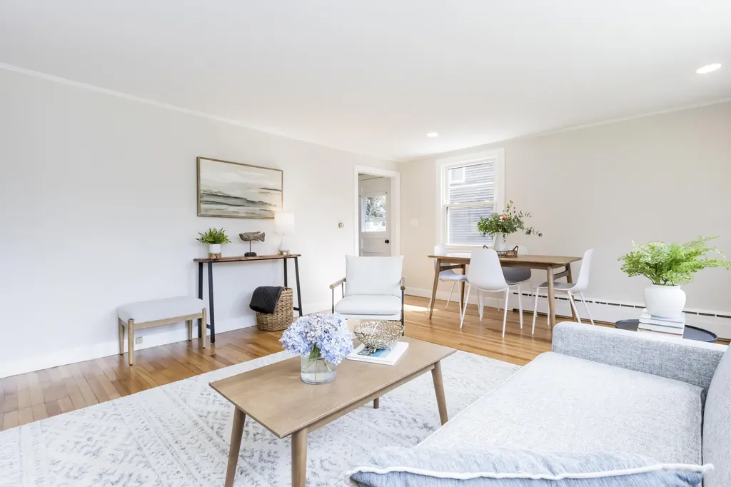 25 Dorset Street Portland ME 04102