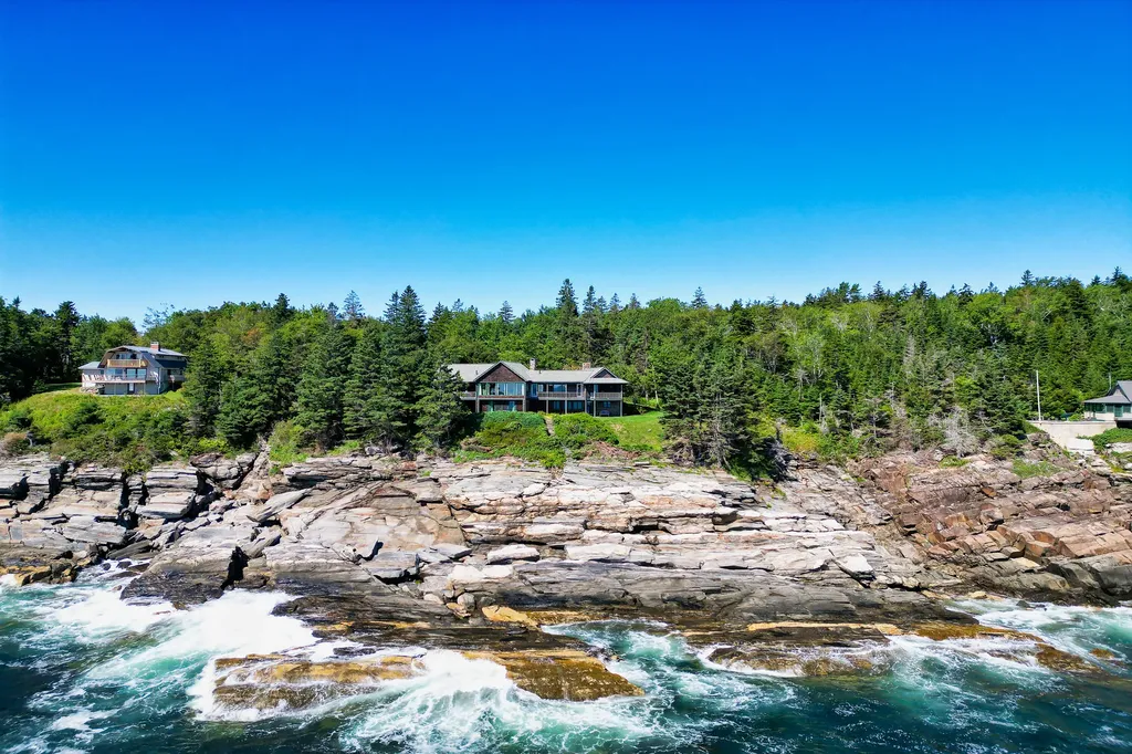 41 Sandpiper Lane Bristol ME 04539