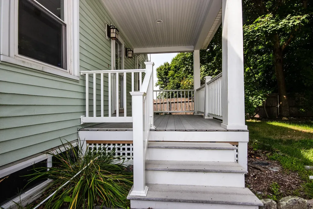 295 Maple Street Bangor ME 04401