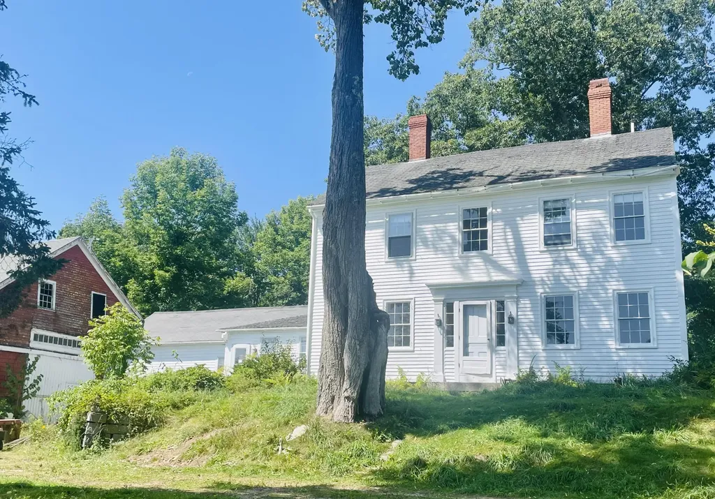300 Pleasant Street Blue Hill ME 04614