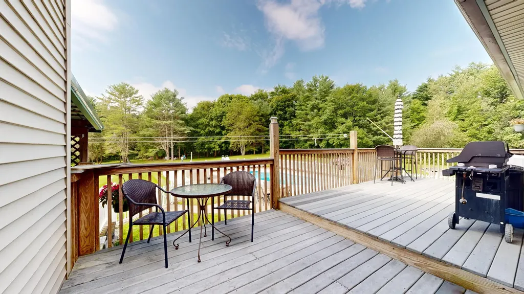 160 Lane Road Auburn ME 04210