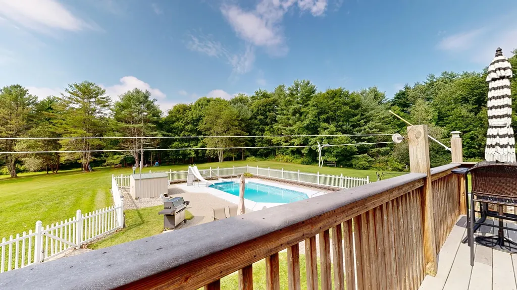 160 Lane Road Auburn ME 04210