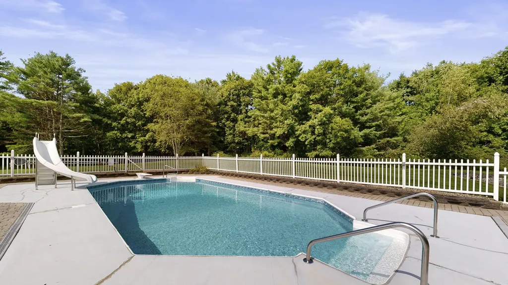 160 Lane Road Auburn ME 04210