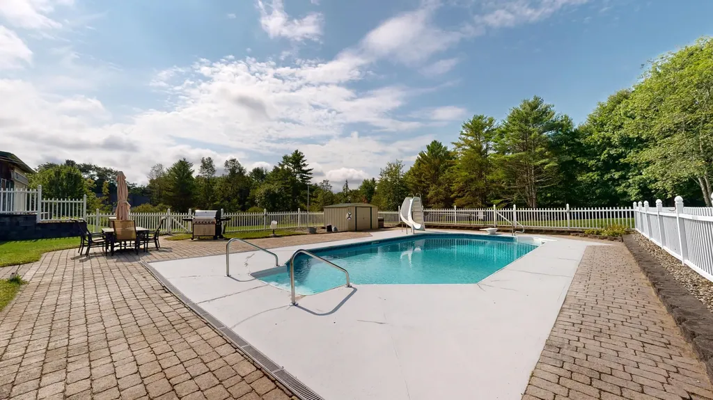 160 Lane Road Auburn ME 04210