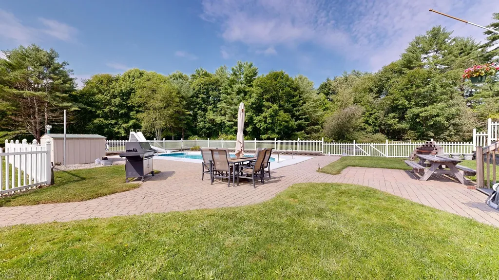 160 Lane Road Auburn ME 04210