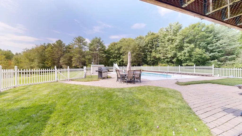 160 Lane Road Auburn ME 04210
