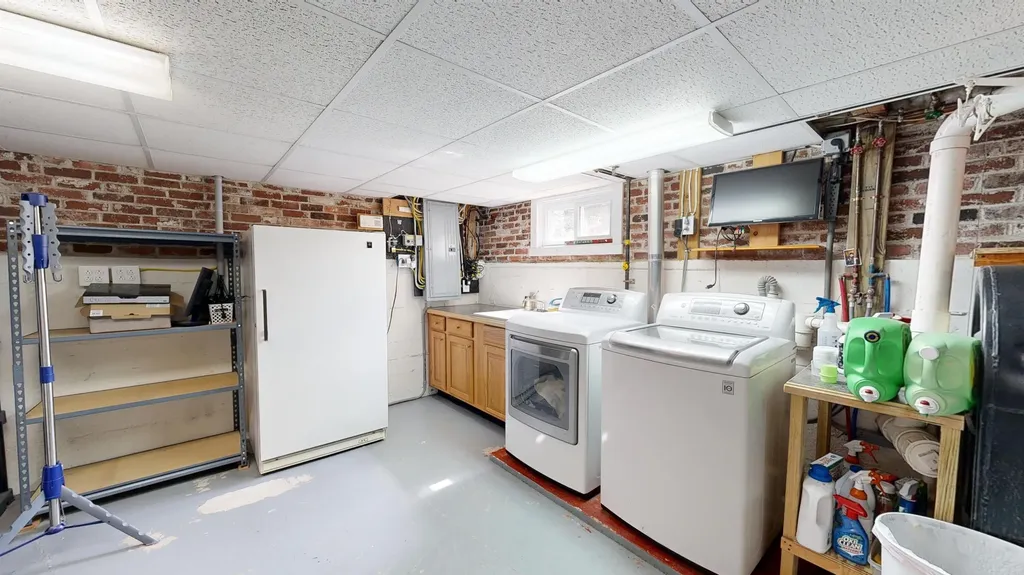 160 Lane Road Auburn ME 04210