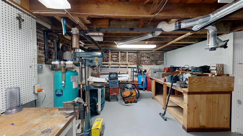 160 Lane Road Auburn ME 04210