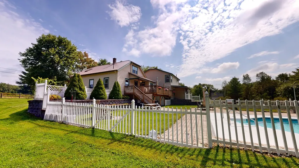 160 Lane Road Auburn ME 04210