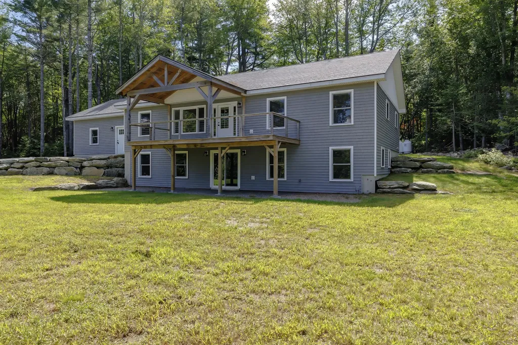 15 Highview Avenue Hancock ME 04640