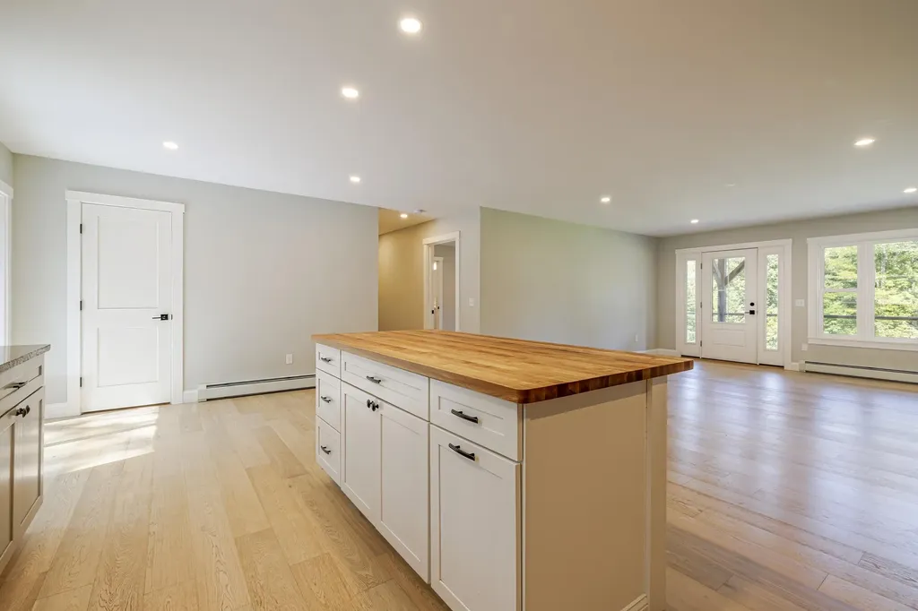 15 Highview Avenue Hancock ME 04640