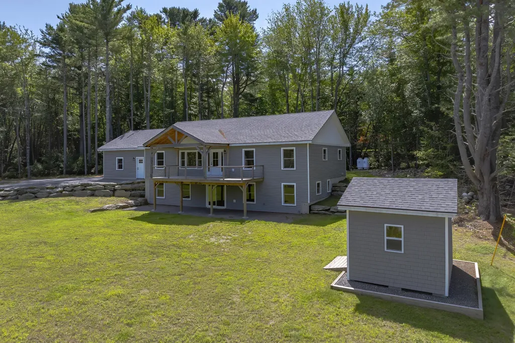 15 Highview Avenue Hancock ME 04640
