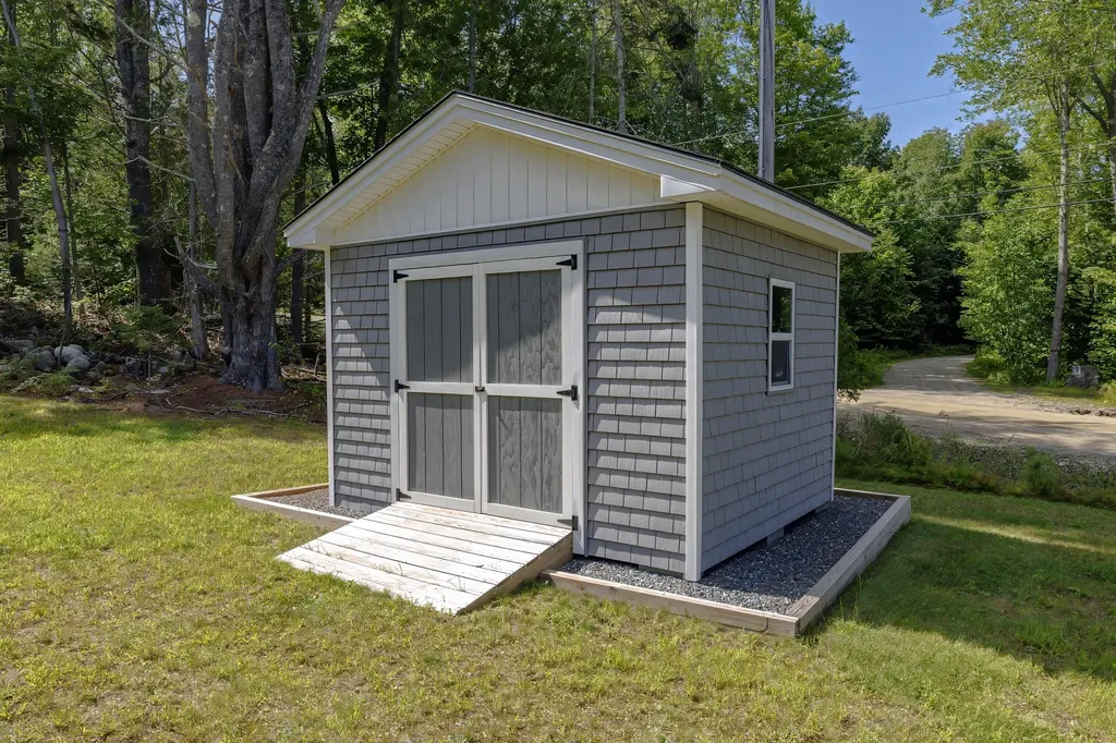 15 Highview Avenue Hancock ME 04640