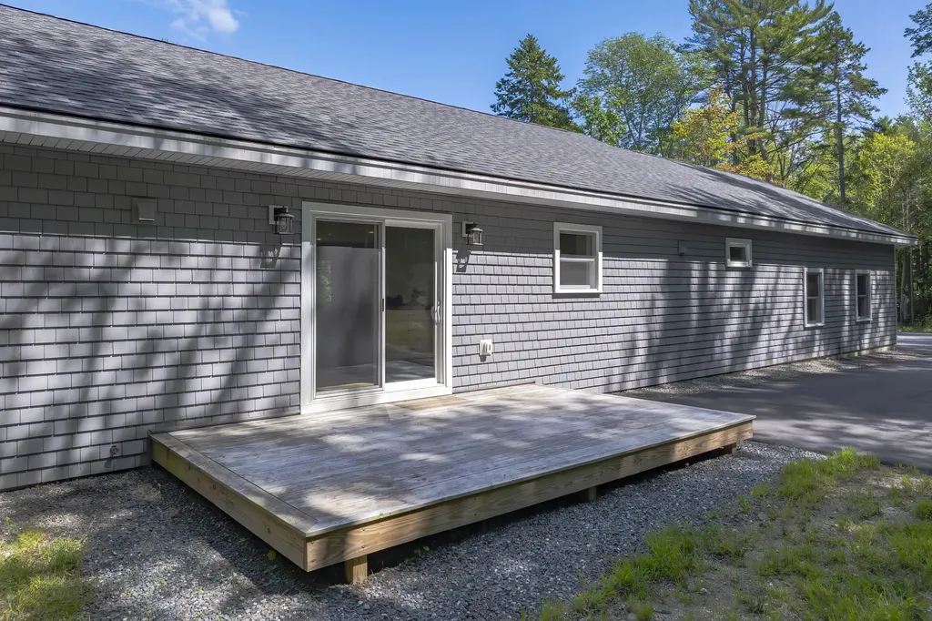 15 Highview Avenue Hancock ME 04640