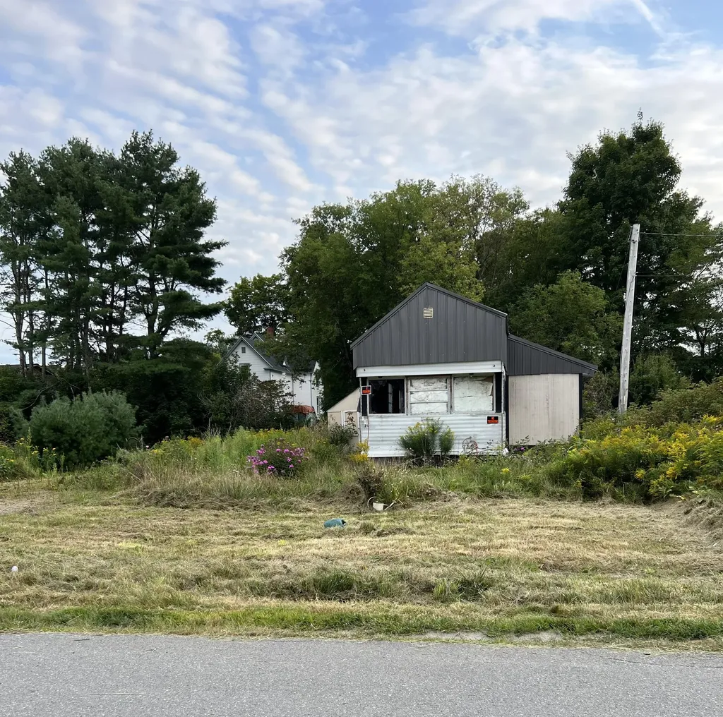 35 2nd Street Milo ME 04463