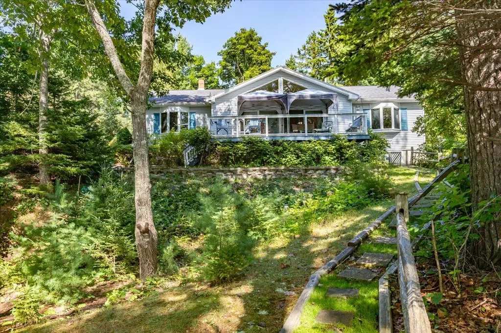 8 Mariners Reach Sullivan ME 04664