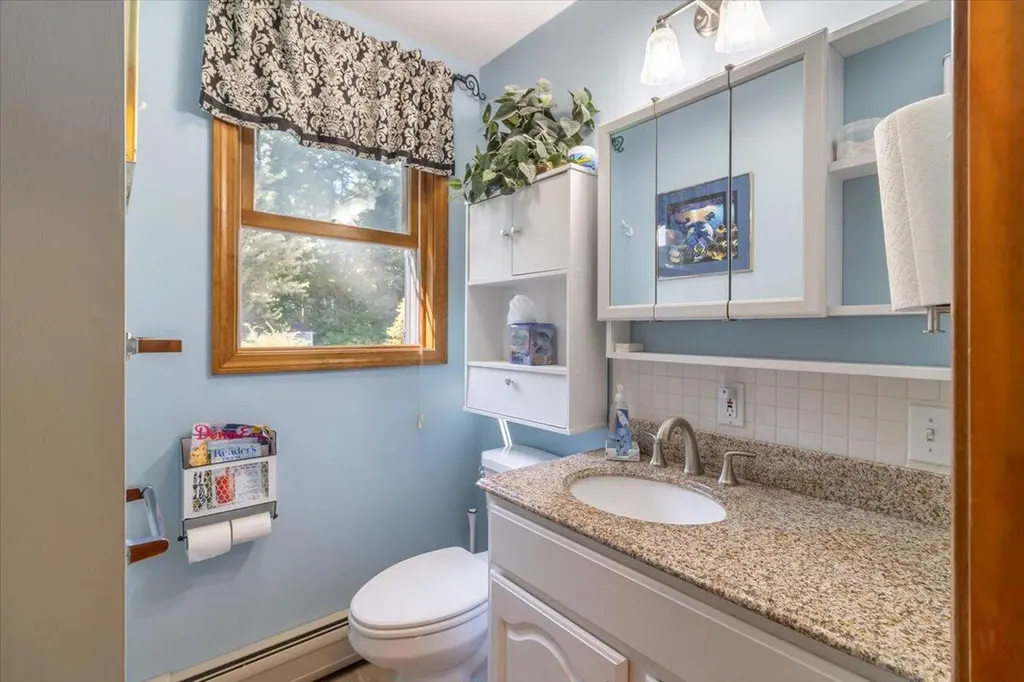 8 Mariners Reach Sullivan ME 04664