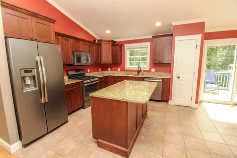 16 Sunrise Lane Hampden ME 04444