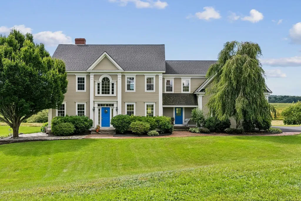 13 Wainwright Drive Cape Elizabeth ME 04107