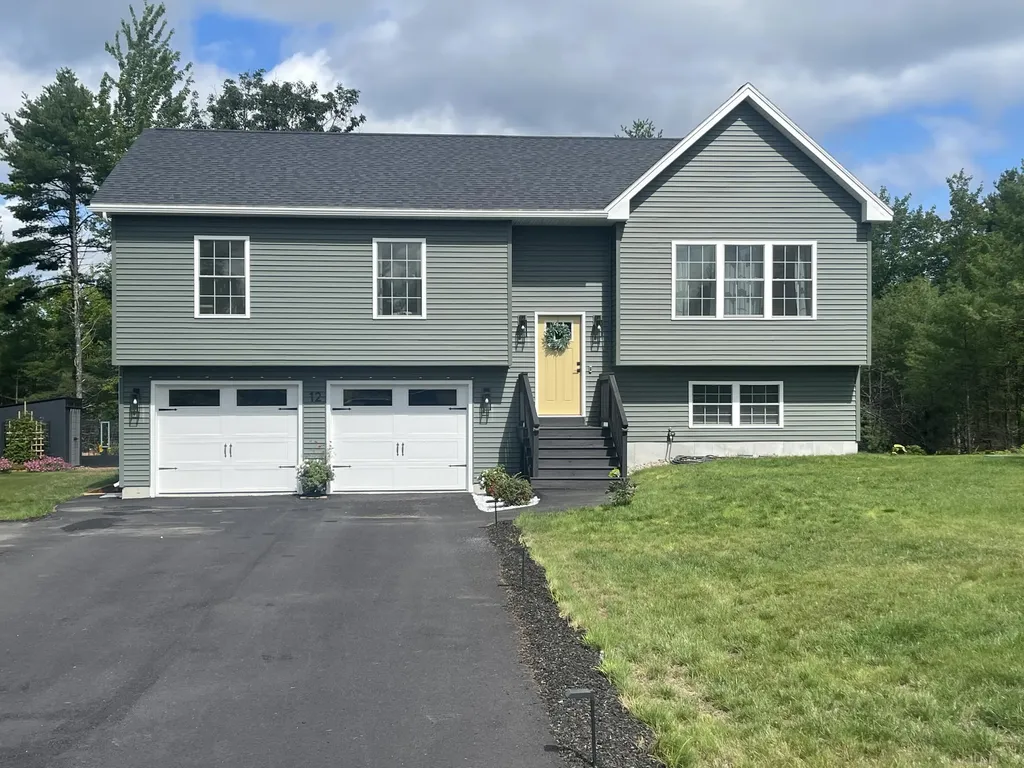 12 Estes Drive Standish ME 04084