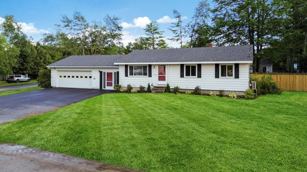 27 Marie Street Winslow ME 04901