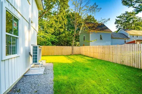 33 Magnolia Lane Gardiner ME 04345