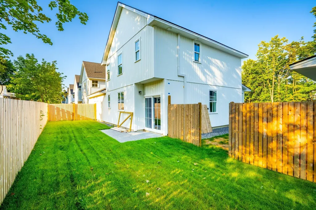 29 Magnolia Lane Gardiner ME 04345