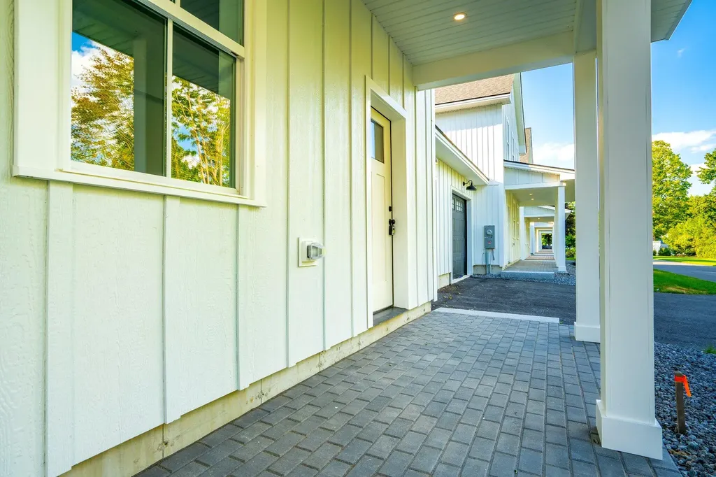 29 Magnolia Lane Gardiner ME 04345