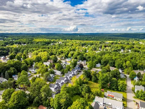 29 Magnolia Lane Gardiner ME 04345