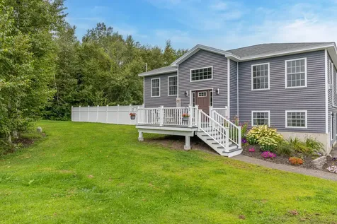 28 Carriage Lane Hermon ME 04401