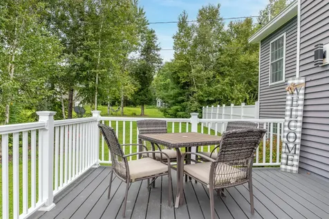 28 Carriage Lane Hermon ME 04401