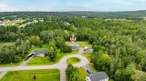 28 Carriage Lane Hermon ME 04401