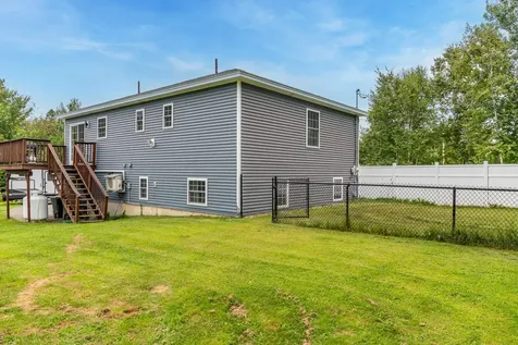 28 Carriage Lane Hermon ME 04401