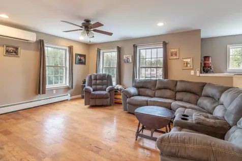 28 Carriage Lane Hermon ME 04401