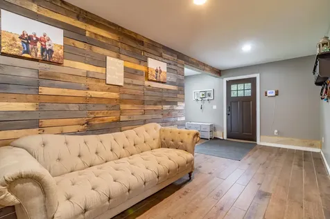 28 Carriage Lane Hermon ME 04401