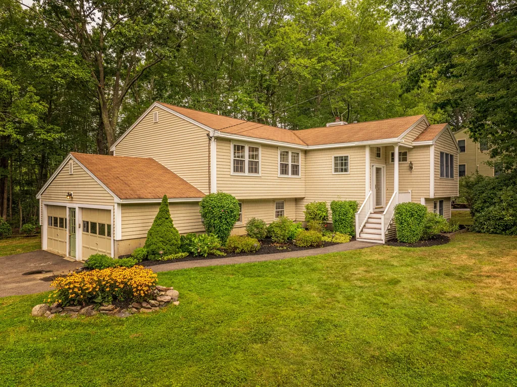 13 Mallard Drive York ME 03909