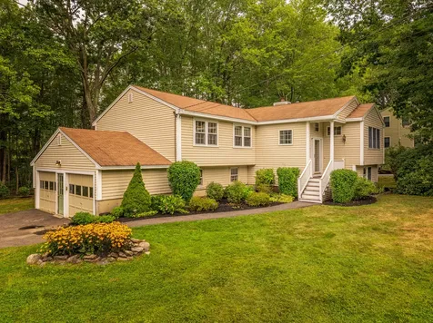 13 Mallard Drive York ME 03909