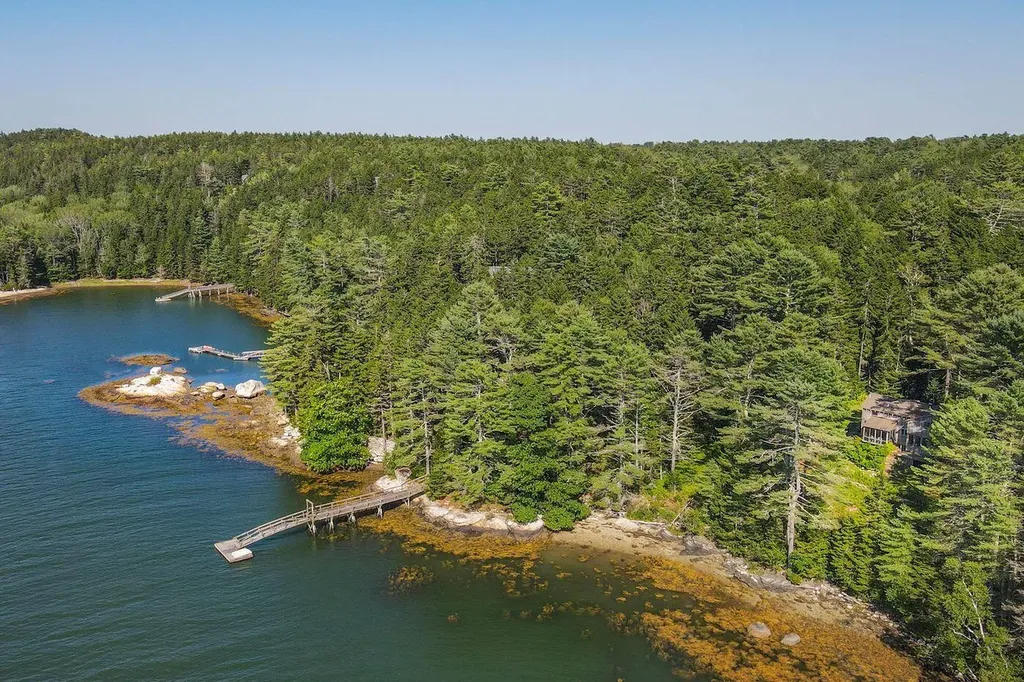 185 Forest Lake Road Friendship ME 04547