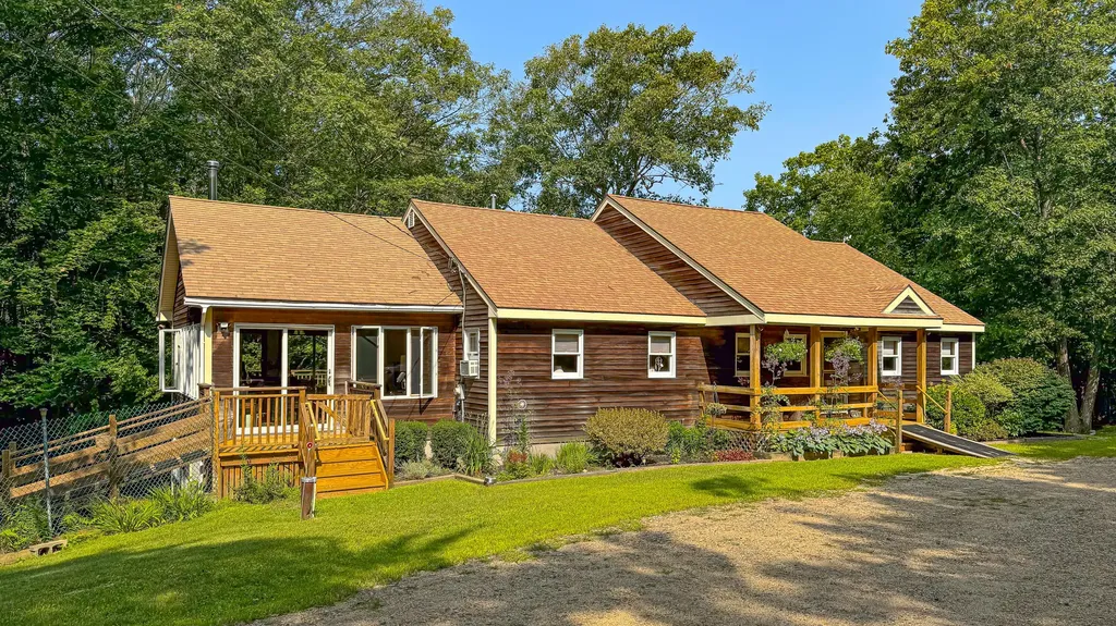92 Eagle Crest Sebago ME 04029