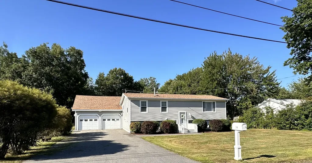 34 Heritage Drive Millinocket ME 04462